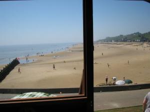 photo 5 of Beach hut Oasis - 154 for hire Frinton-on-Sea
